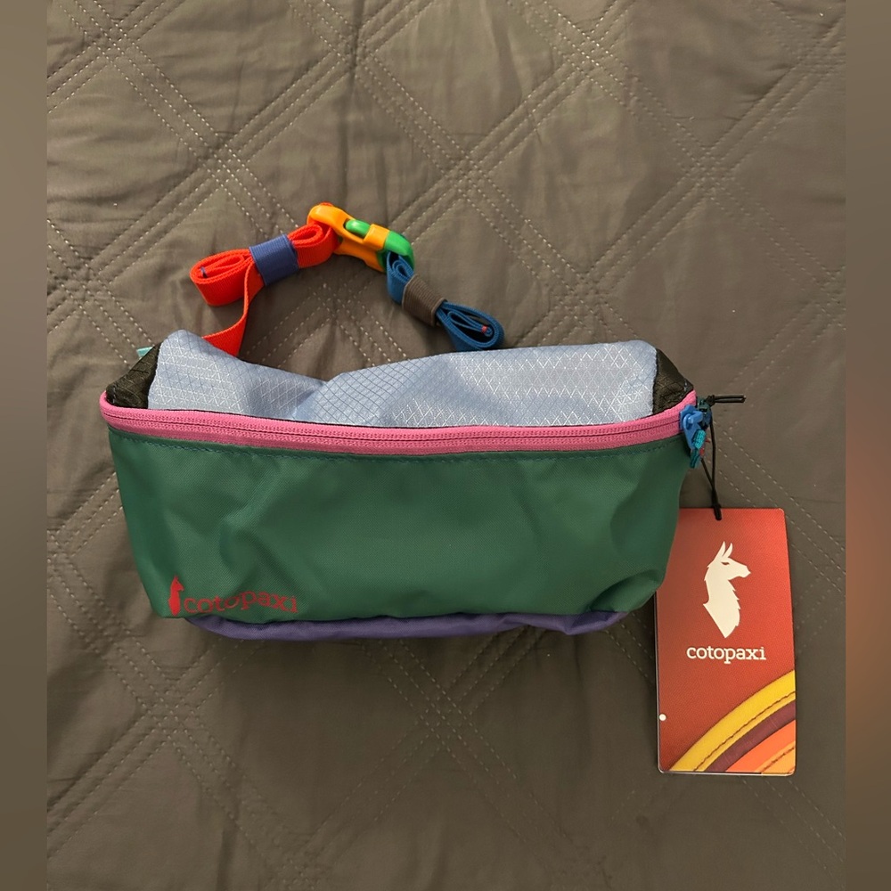 Cotopaxi Multi Color Del Dia 1.5L Hip Pack NWT